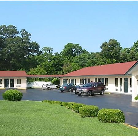 Passport Inn Perry Bagian luar foto