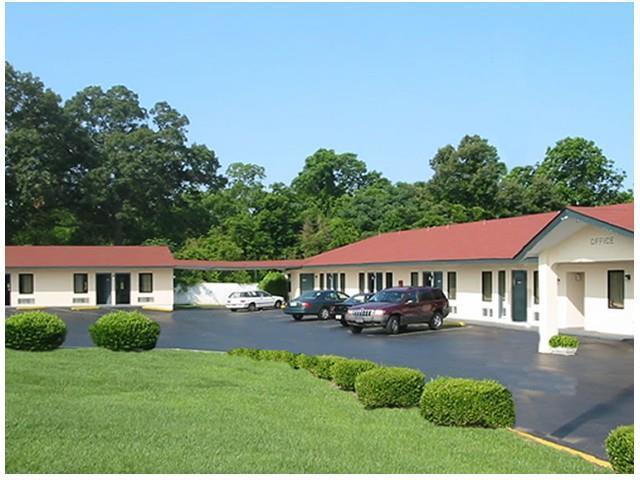 Passport Inn Perry Bagian luar foto