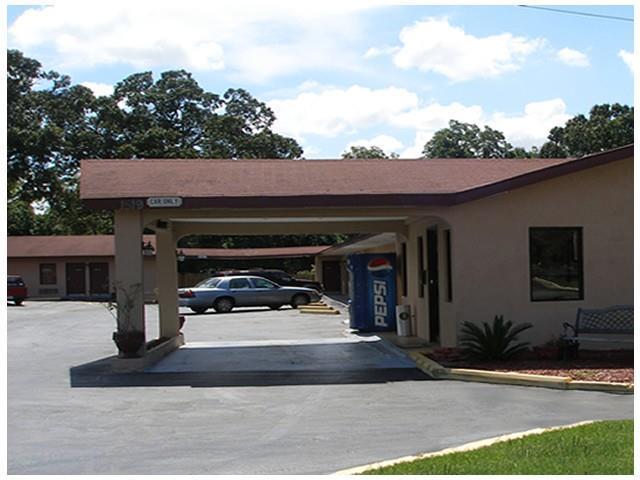 Passport Inn Perry Bagian luar foto